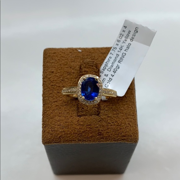 1.64ct Sapphire and Diamond Ring set in YG - Picture 1 of 3